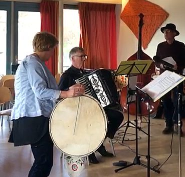 ZANGDAGEN MET WERELDMUZIEK